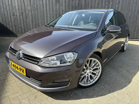 Volkswagen Golf 1.2 TSI Highline (bj 2015)