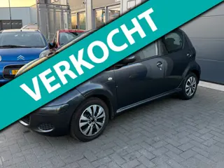 Toyota Aygo 1.0 AIRCO | ELEKTR PAKKET | STOELVERWARMING | APK 03-27 |