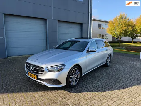 Mercedes-Benz E-klasse Estate 220 d AMG Line 2020 /Eerste Eigenaar/Schuifdak/Dealer onderhouden/Auto