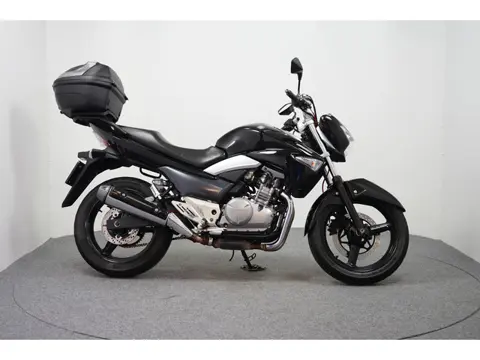 Suzuki GW 250 (bj 2015)