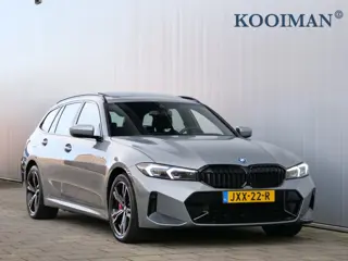 BMW 3 Serie Touring 330e 292 Pk Automaat M Sportpakket Pro Schuifdak / Apple Carplay / Head-Up / Key