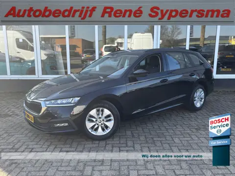 Škoda Octavia Combi 1.0 e-TSI Business Edition | Sfeerverlichting | Parkeersensoren | Apple Carplay 
