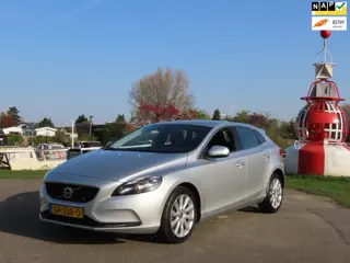 Volvo V40 1.5 T3 Momentum *AUT *NAVI *CRUISE *VOLL ONDERHOUD