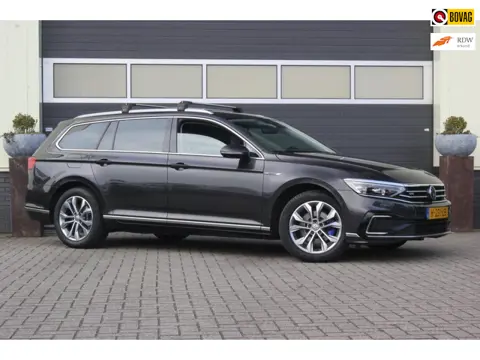 Volkswagen Passat Variant 1.4 TSI PHEV GTE Business Leer Schuifdak