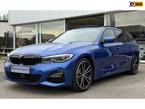 BMW 3-serie Touring 330i M-SPORT / SHADOW / LASER / PANO / TREKHAAK