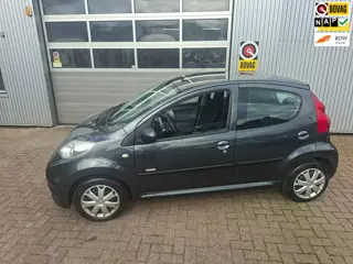 Peugeot 107 1.0-12V Millesim 200 Airco 5 Deurs