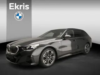 BMW 5 Serie Touring 520i | M-Sportpakket | LED | HUD | Active cruise | Trekhaak | Elektr. zetels | D