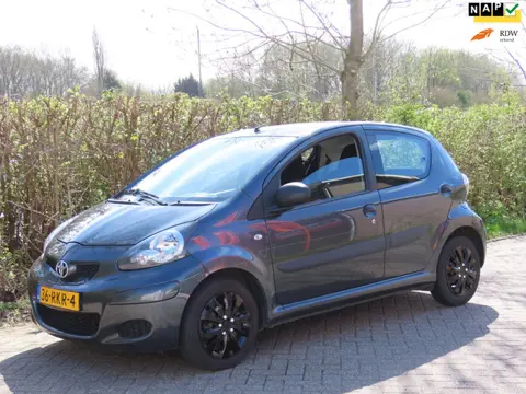 Toyota Aygo 1.0-12V Now *1e EIG ! *VOLL ONDERHOUD
