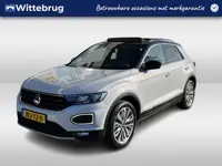 Volkswagen T-Roc 1.5 TSI Sport / AUTOMAAT/ PANO/ PARK. SENSOREN + CAMERA/ RIJ-MODI/ LED/ ADAPT. CRUI