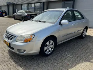 Kia Cerato 2.0 CVVT X-ecutive