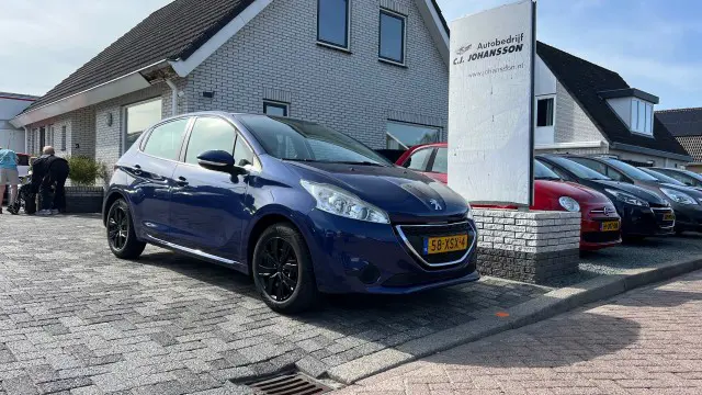 PEUGEOT 208 1.2VTi Active