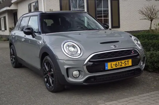 MINI CLUBMAN 2.0 Cooper S Pepper (192pk) HUD/18inch/Keyless/LED/ACC/Sfeerverlichting