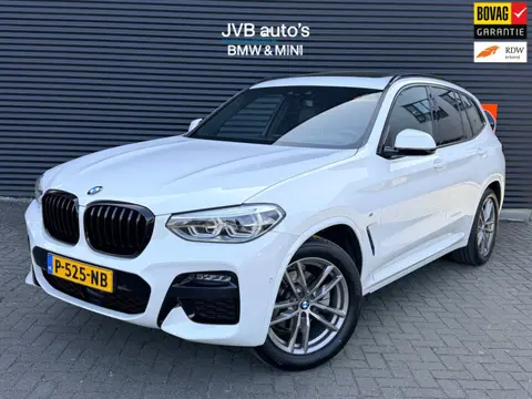 BMW X3 XDrive20i M-sport, panoramadak, trekhaak, HUD