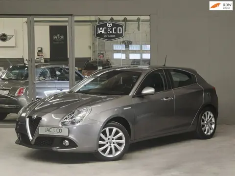 Alfa Romeo Giulietta 1.4T Sprint Vol leder / Carplay / Led