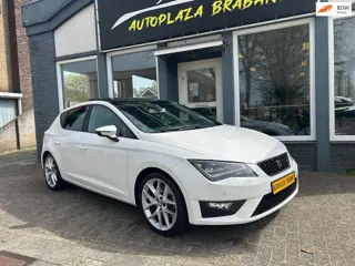 SEAT Leon 1.8 TSI FR / NAVI / PANODAK / PDC