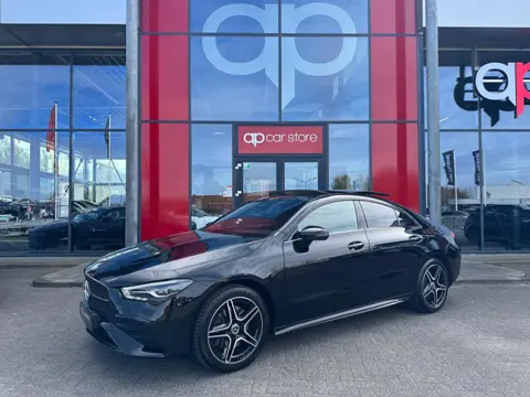 Mercedes-Benz CLA-klasse 250 e AMG Line Facelift | Panorama | Burmester | Ambiance verlichting | Cam