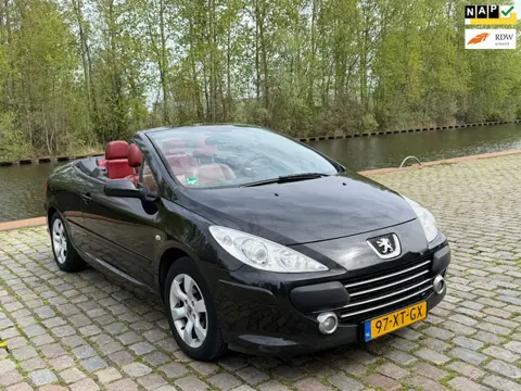 Peugeot 307 CC 2.0-16V Cabriolet Automaat leerbekeleding nw apk cruis control elektrische ramen cv o