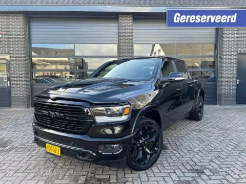 DODGE RAM 5.7 V8 4x4 Crew Cab Laramie Panoramadak , Luchtvering
