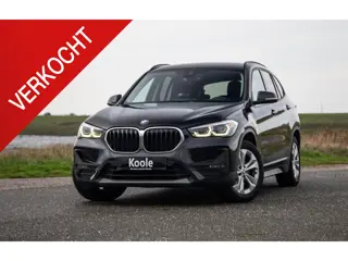 BMW X1 xDrive25e Executive CAMERA / CARPLAY / HEAD UP DISPLAY / LEDER / LED / CRUISE CONTROLE / STOE