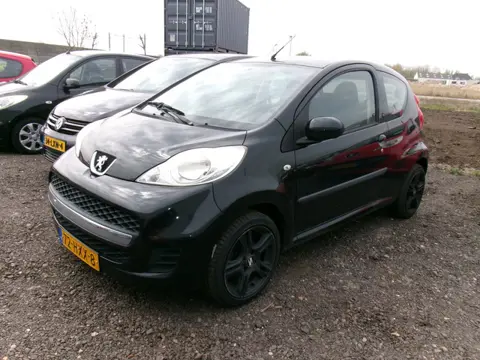 Peugeot 107 1.0-12V Sublime NIEUWE APK (bj 2009)