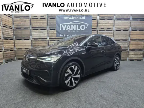 Volkswagen ID.5 Pro 77 kWh IQ Lights SOH 95% Pano Trekhaak Massage Camera Clima Navi 20"LM