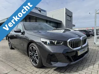 BMW 5 Serie Touring 530e xDrive M Sport Trekhaak | Stuurverw. | Harman Kardon | Adapt. Cruise