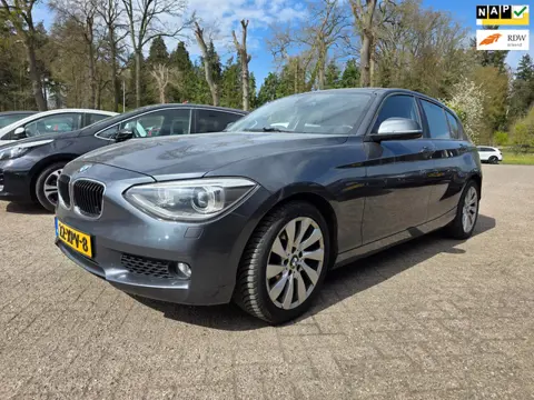 BMW 1-serie 118i Business+ AUTOMAAT/navi/CRUISE