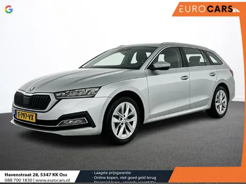 Skoda Octavia Combi 1.5 e-TSI DSG Style | Navigatie | Climate Control | Parkeer Sensoren | Camera | 