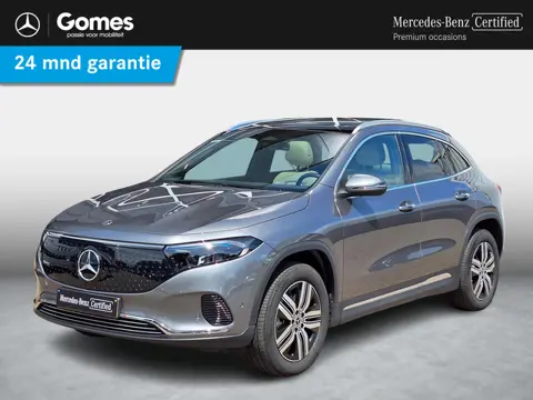 Mercedes-Benz EQA 250+ Luxury Line | Panoramadak | Trekhaak | Beige Interieur | Privacy Glas Achter 