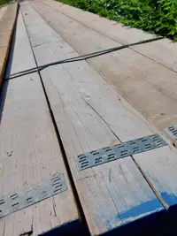 gebruikte steigerplanken ongeveer 30mm dik 200mm breed 50 stuks