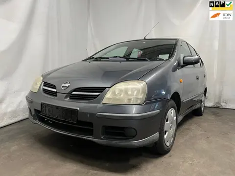 Nissan Almera Tino 1.8 Visia - Schade