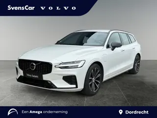 Volvo V60 2.0 T6 Plug-in hybrid AWD Plus Dark Trekhaak | Verwarmde voorruit | Sportstoelen | 360 gra