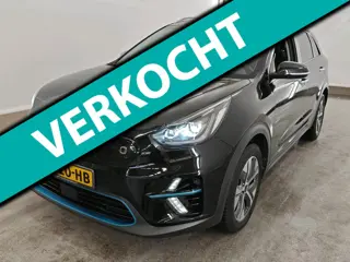 Kia E-Niro 64 kWh 204pk ExecutiveLine | SOH 100% | Leder | Stuur- en stoelverwarming | 1 Fase laden 