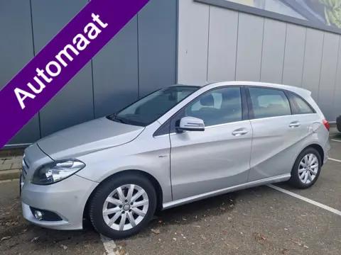 Mercedes-Benz B-Klasse 200 Ambition Climatronic, Pdc , Trekhaak, Navigatie , cruise controll