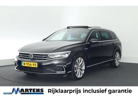 Volkswagen Passat Variant 1.4 TSI PHEV 218pk GTE Business Trekhaak Camera Panoramadak Leder Stoelver