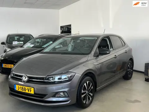 Volkswagen Polo 1.0 MPI COMFORTLINE + BJ020 + NAVI