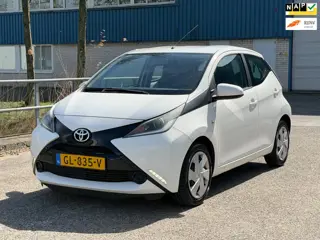 Toyota Aygo 1.0 VVT-i x-play Airco! 5 deurs Nap! Cruise control!