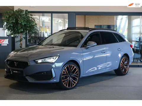 CUPRA Leon Sportstourer 1.4 e-Hybrid VZ Copper 245 PK Pano Sport Ambiant Led Navi