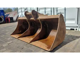 Hill Bucket 80mm pins Hitachi ZX210 Cat 320 323 (bj 2021)