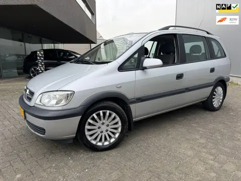 Opel Zafira 2.2-16V Comfort AIRCO BJ 1-2002 APK 9-2026