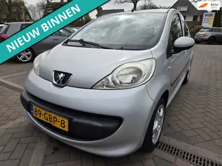 Peugeot 107 1.0-12V XS LEUKE AUTO RIJDT EN SCHAKELT GOED