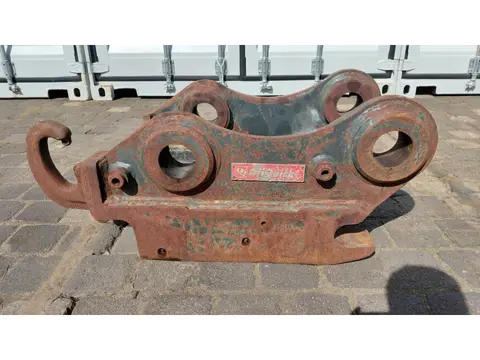 OilQuick OQ70/55 quick coupler body Cat 329 330 335