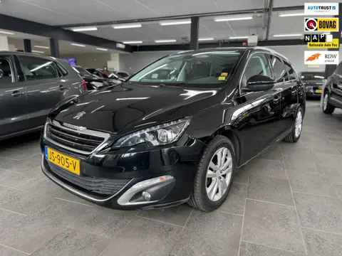Peugeot 308 SW 1.2 PureTech Allure xenon panoramadak clima cruise controle lm-velgen parkeersensoren