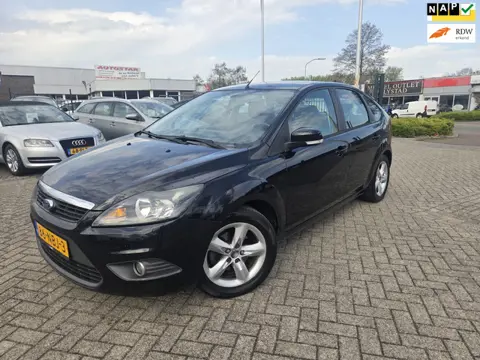 Ford Focus 1.6 Ghia/CRUIS CONTROL/PARKSENSOR