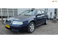 Skoda Octavia 1.6 Elegance Automaat Nwe APK tot 24-01-27 Climatronic,Trekhaak, 4 elektr. ramen