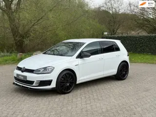 Volkswagen Golf 1.2 TSI R-LINE I CARPLAY I PDC I R UITLAAT I NIEUWE APK I UNIEK