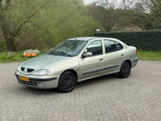 Renault Mégane 1.4-16V Expression AIRCO I BLUETOOTH I NIEUWE APK I RIJDT GOED