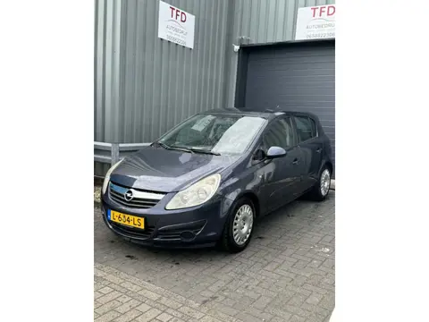 Opel Corsa 1.2-16V Essentia