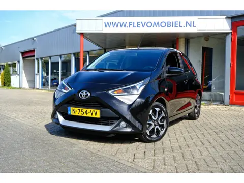 Toyota Aygo 1.0 VVT-i x-joy Clima|Cruise|Camera|DAB|Carplay