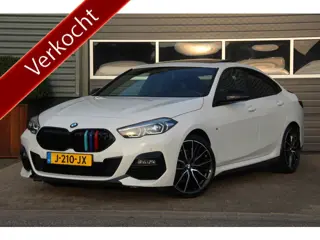 BMW 2 Serie Gran Coupé 218i High Executive M-Sport | NL Auto | Panoramadak | Schaalstoelen | Camera 